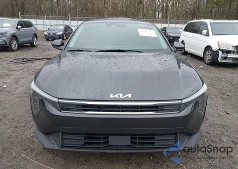 2025 Kia K4 Lxs from USA, damaged, VIN 3KPFT4DE8SE155565